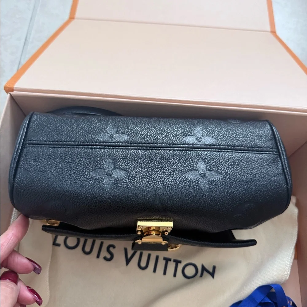 Louis Vuitton favorite MM - Picture 7 of 15